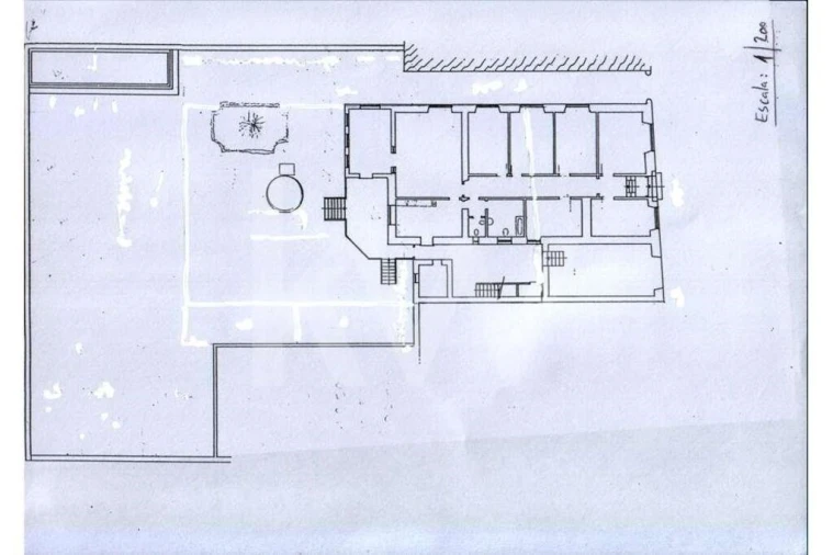 Moradia T6 para Venda em Quelfes Foto 26