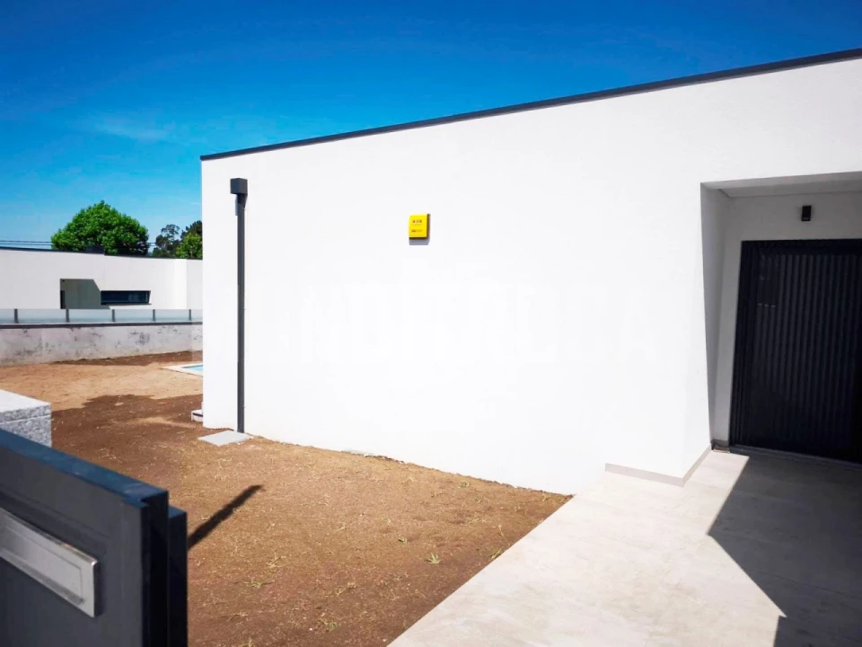 Moradia T3 para Venda em Merelim (São Paio), Panoias e Parada de Tibães Foto 2