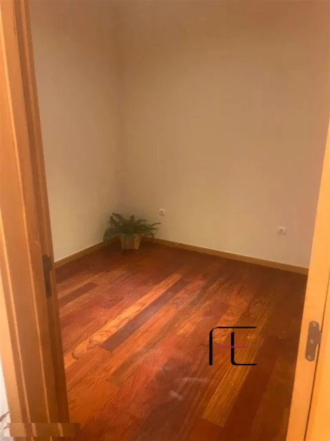 Apartamento T2 para Arrendamento em Mafamude e Vilar do Paraíso