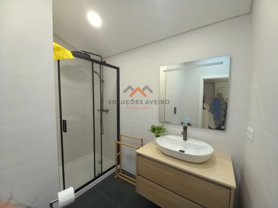 Apartamento T1 para Venda em Glória e Vera Cruz Foto 10