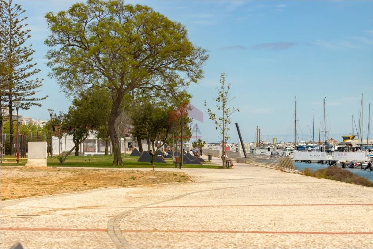 Moradia T1 para Venda em Olhão Foto 18