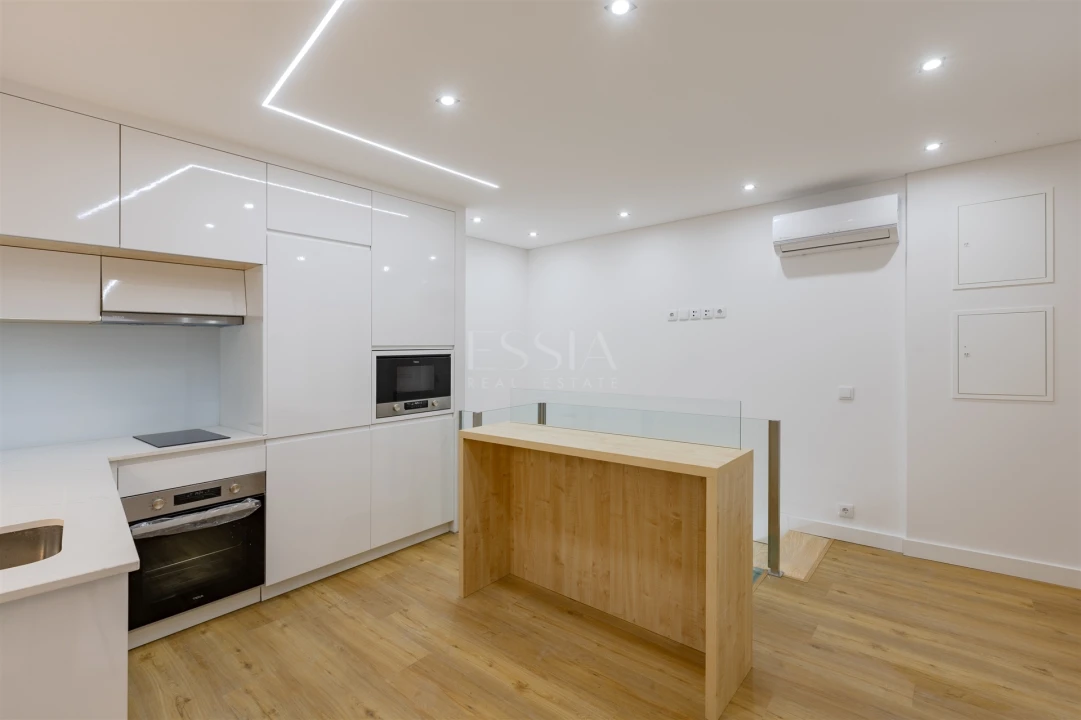 Apartamento T0 para Venda em Cedofeita, Santo Ildefonso, Sé, Miragaia, São Nicolau e Vitória Foto 3
