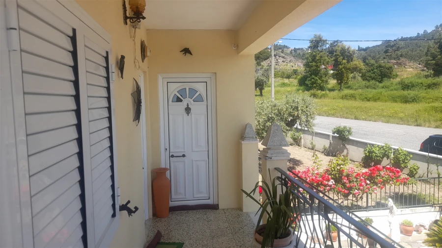 Moradia T4 para Venda em Louriçal do Campo Foto 7