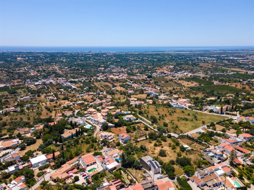 Moradia T5 para Venda em Loule (São Sebastião) Foto 11