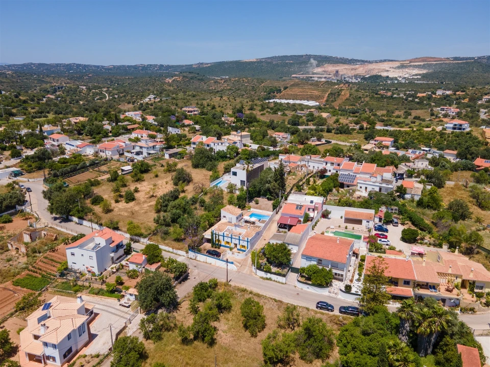 Moradia T5 para Venda em Loule (São Sebastião) Foto 39