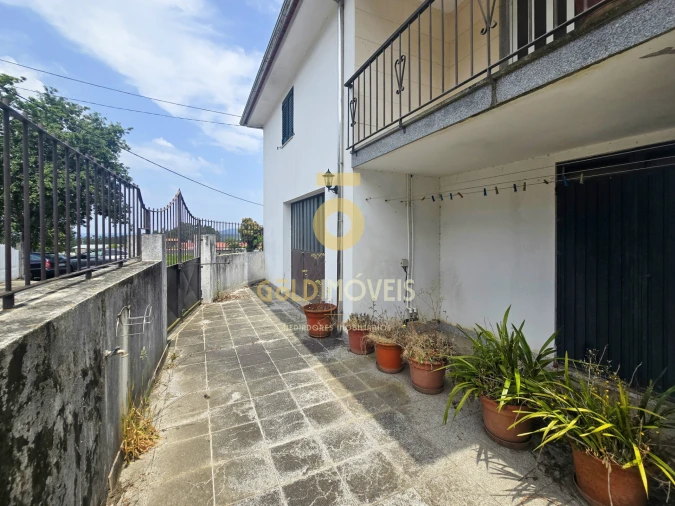 Moradia T2 para Venda em Romariz Foto 3