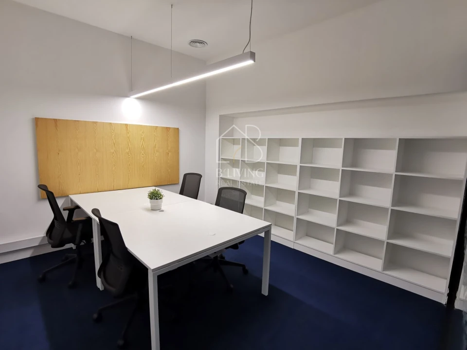 Escritório para Arrendamento em Lordelo do Ouro e Massarelos Foto 2