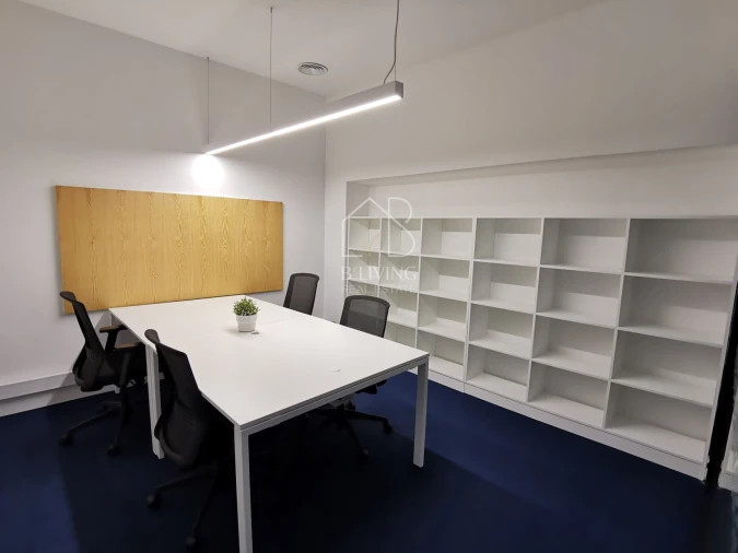 Escritório para Arrendamento em Lordelo do Ouro e Massarelos Foto 2