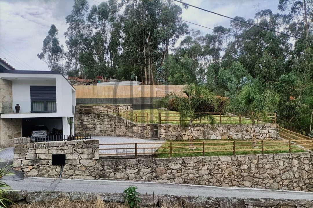 Moradia T3 para Venda em Castelões Foto 50