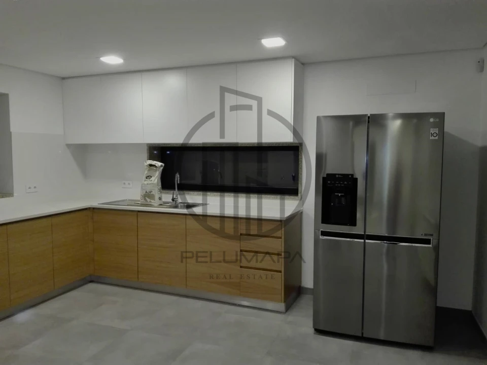 Moradia T3 para Venda em Castelões Foto 25