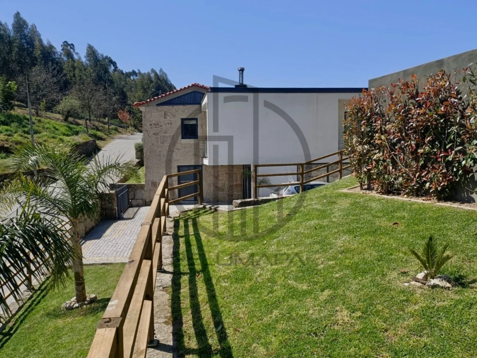 Moradia T3 para Venda em Castelões Foto 23