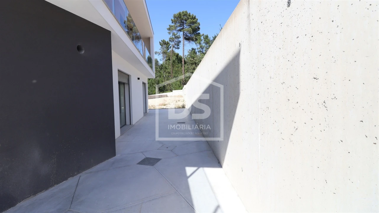 Moradia T3 para Venda em São João de Lourosa Foto 3