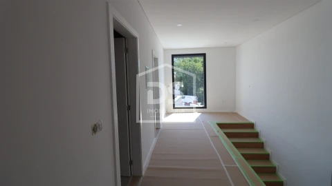 Moradia T3 para Venda em São João de Lourosa