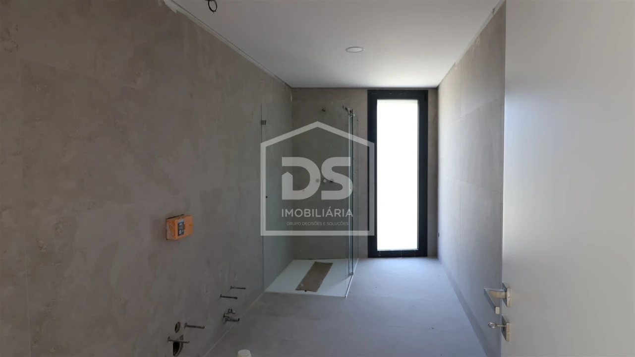 Moradia T3 para Venda em São João de Lourosa Foto 12