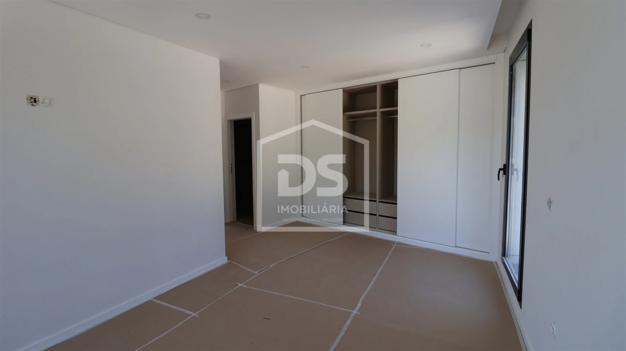 Moradia T3 para Venda em São João de Lourosa Foto 14