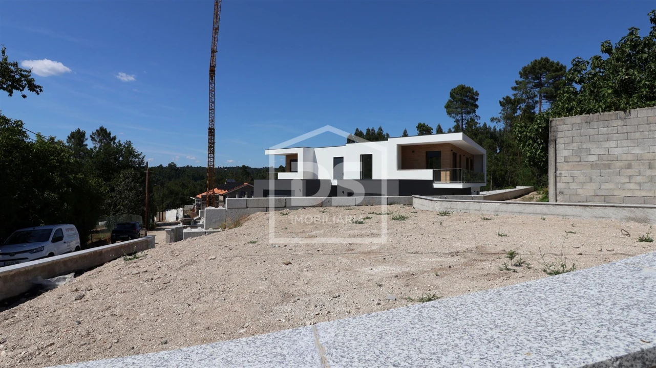 Moradia T3 para Venda em São João de Lourosa Foto 17
