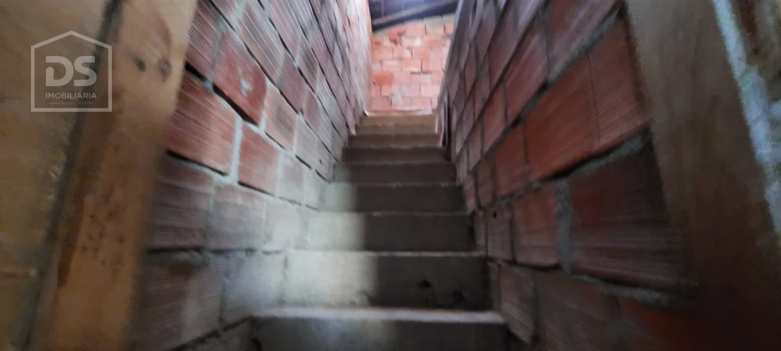 Moradia T3 para Venda em Currelos, Papízios e Sobral Foto 32