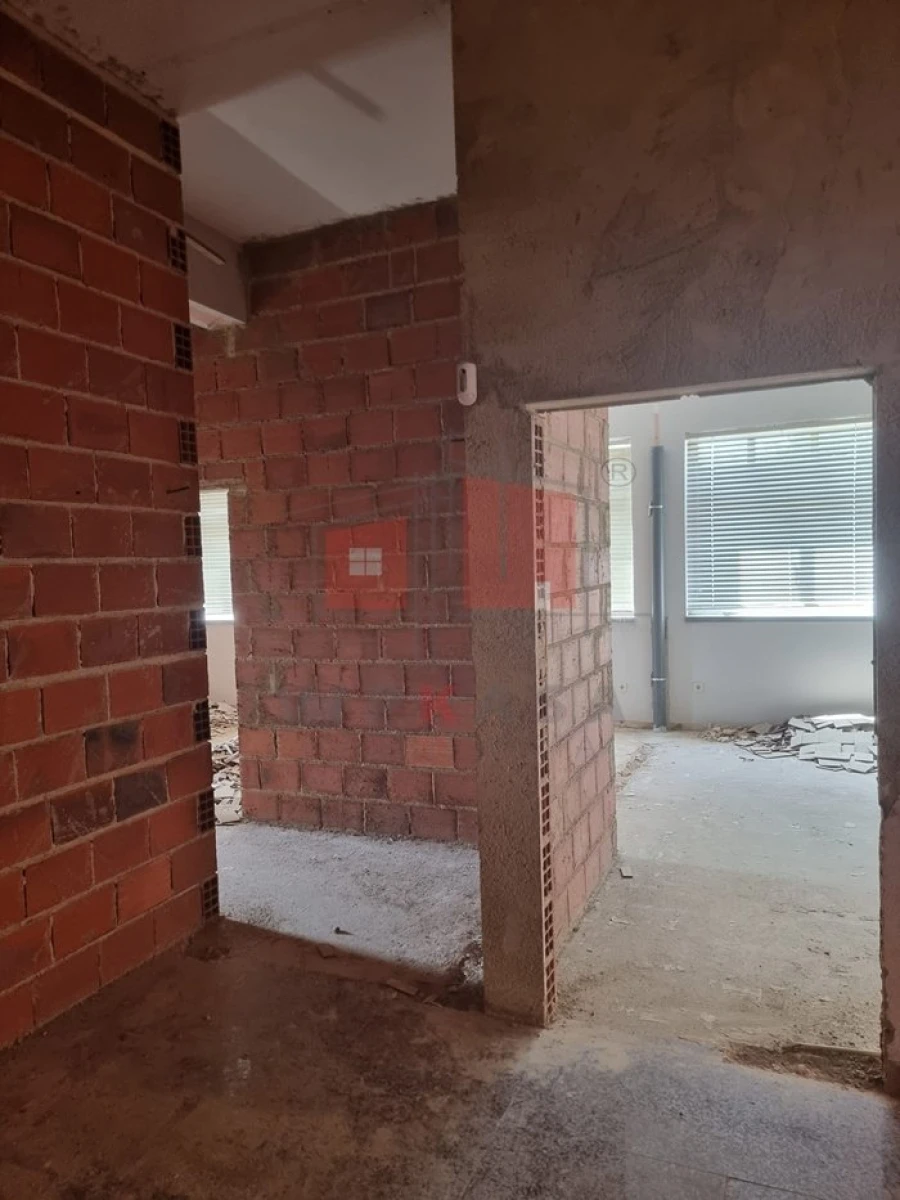 Armazém para Venda em Santa Maria e São Miguel, São Martinho, São Pedro Penaferrim Foto 18