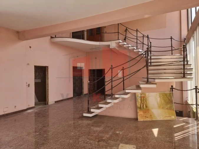 Armazém para Venda em Santa Maria e São Miguel, São Martinho, São Pedro Penaferrim Foto 3