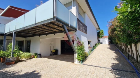 Moradia T4 para Venda em Mazedo e Cortes