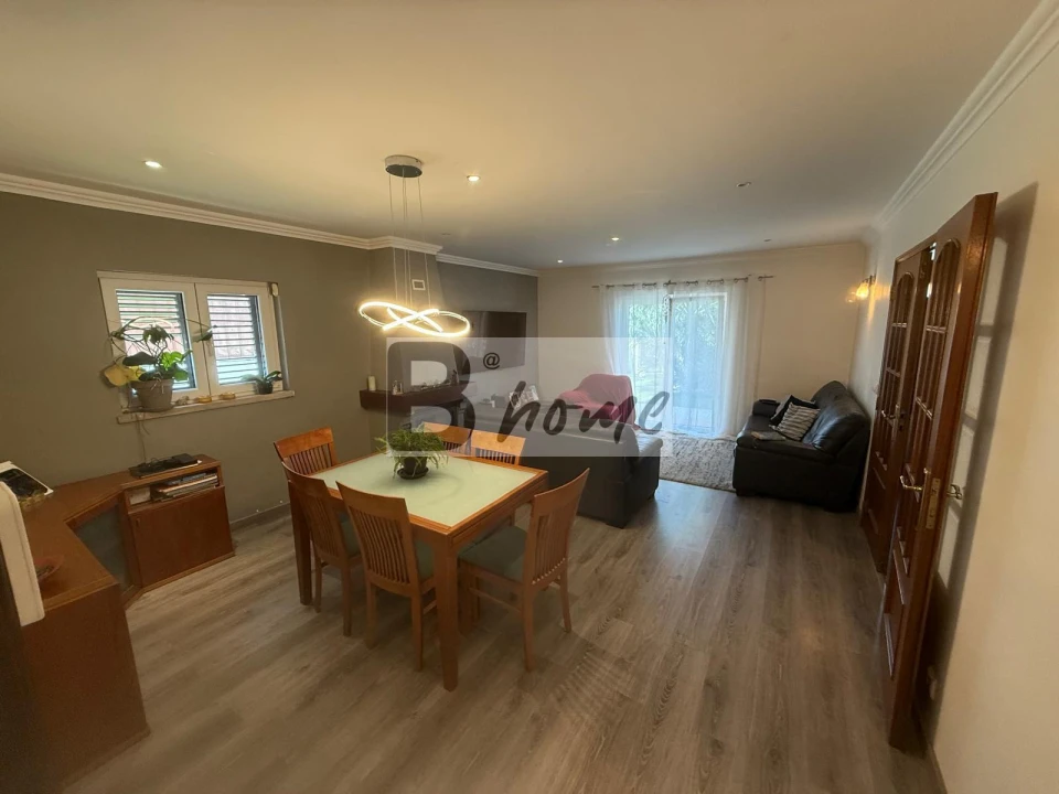 Moradia T5 para Venda em Seixal, Arrentela e Aldeia de Paio Pires Foto 8