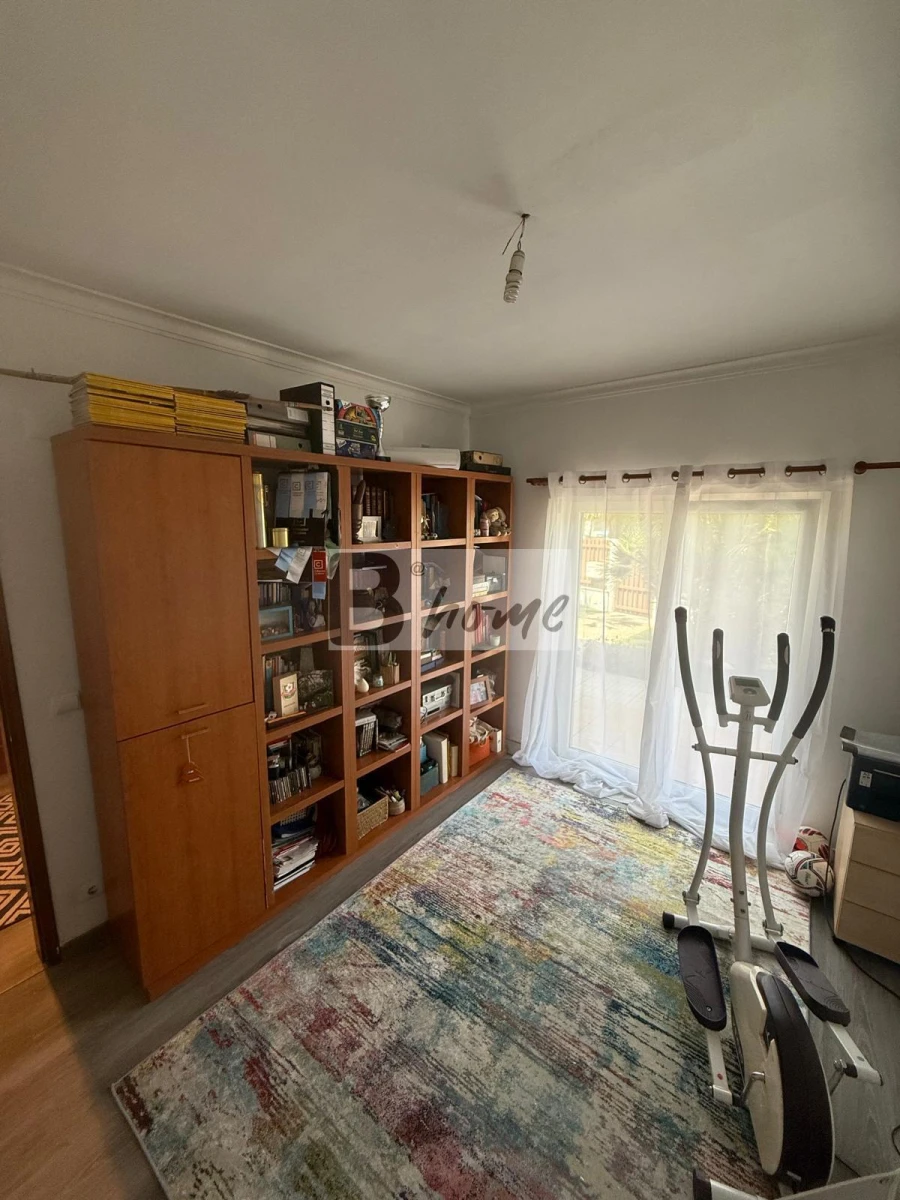 Moradia T5 para Venda em Seixal, Arrentela e Aldeia de Paio Pires Foto 11