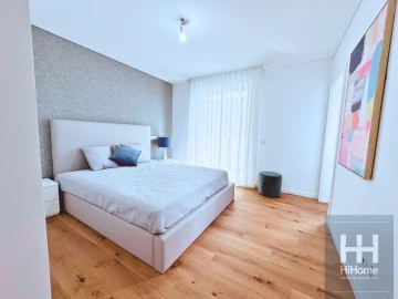 Apartamento T6 para Venda em Funchal (São Pedro)