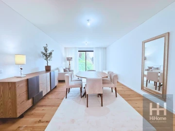 Apartamento T6 para Venda em Funchal (São Pedro)