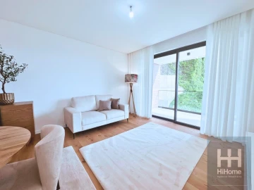 Apartamento T6 para Venda em Funchal (São Pedro)