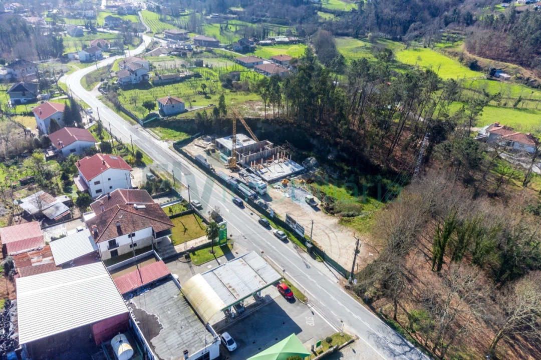 Moradia T4 para Venda em Travassos Foto 11