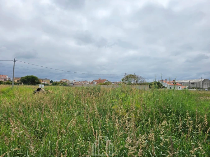 Terreno para Venda em Esmoriz Foto 2