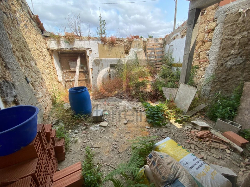 Moradia T1 para Venda em Alcanhões Foto 5