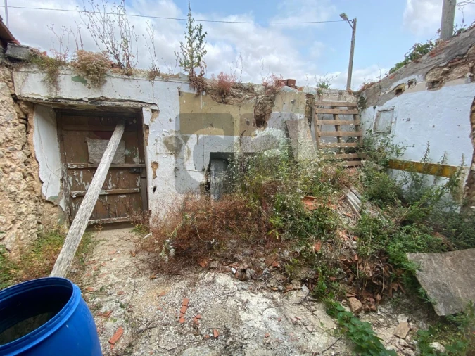 Moradia T1 para Venda em Alcanhões Foto 6