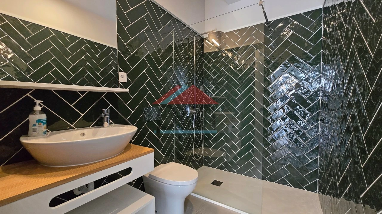 Moradia T10 para Venda em Vila Praia de Ancora Foto 22