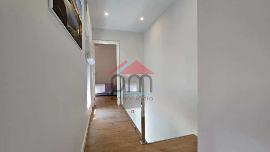 Moradia T10 para Venda em Vila Praia de Ancora Foto 10