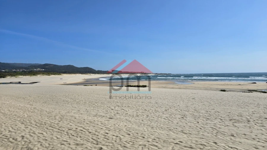 Moradia T10 para Venda em Vila Praia de Ancora Foto 24