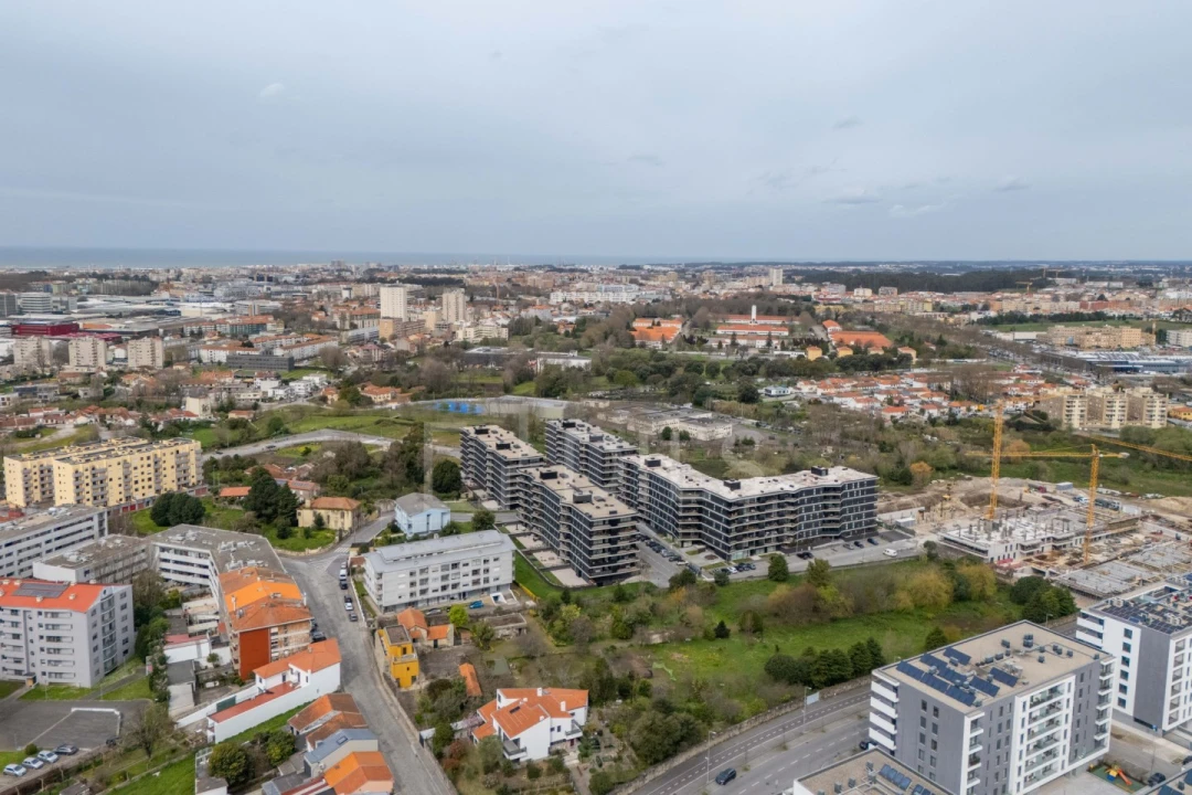 Apartamento T2 para Venda em Ramalde Foto 8