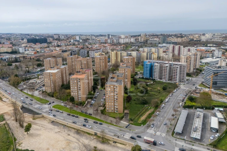 Apartamento T2 para Venda em Ramalde Foto 11