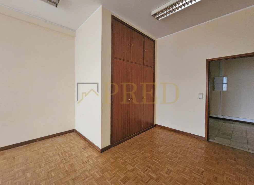 Escritório para Arrendamento em Pedroso e Seixezelo Foto 4