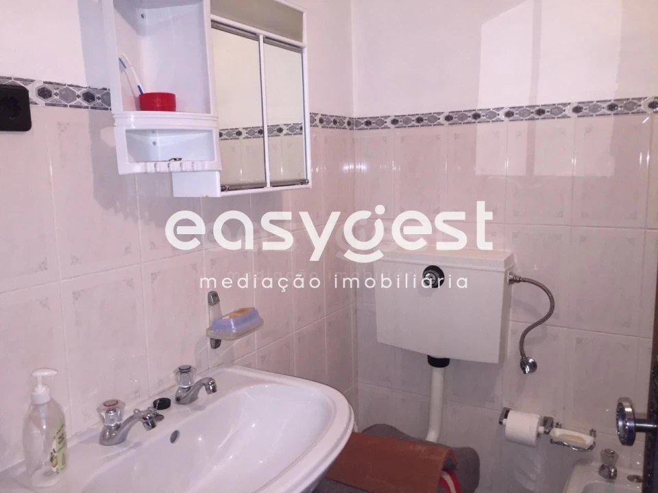 Moradia T2 para Venda em Longroiva Foto 8