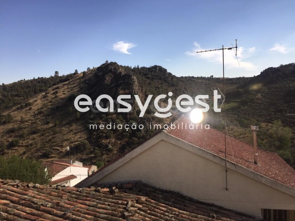 Moradia T2 para Venda em Longroiva Foto 11