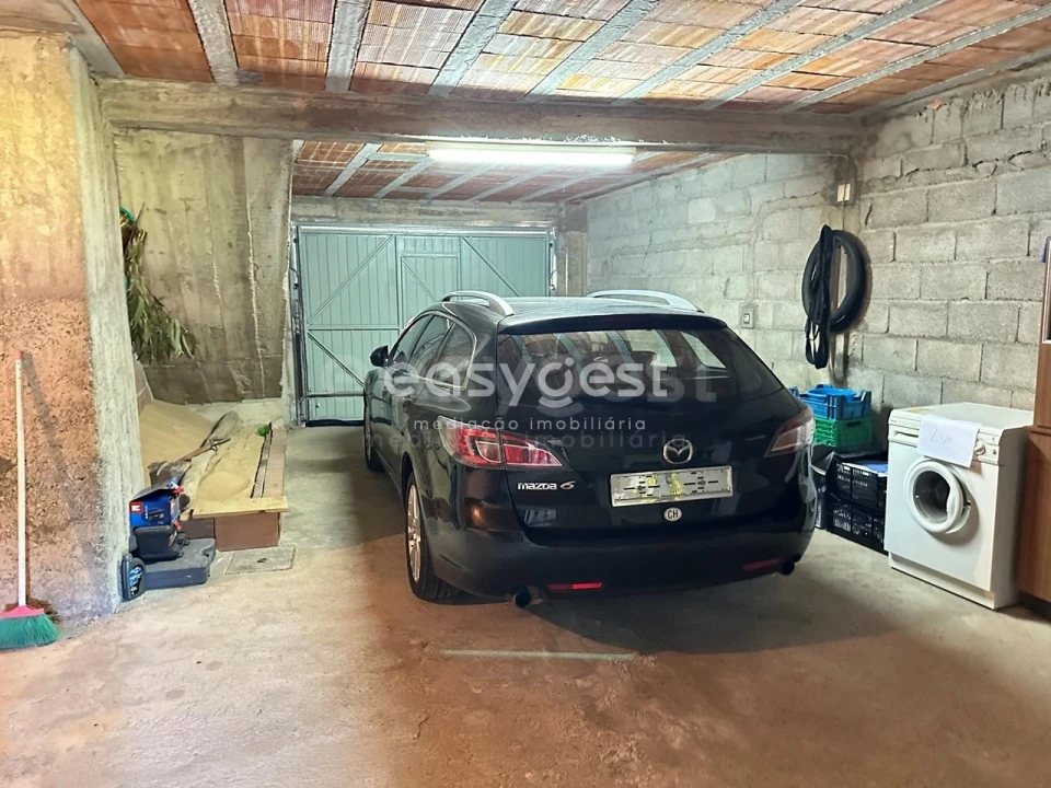 Moradia T4 para Venda em Açoreira Foto 5