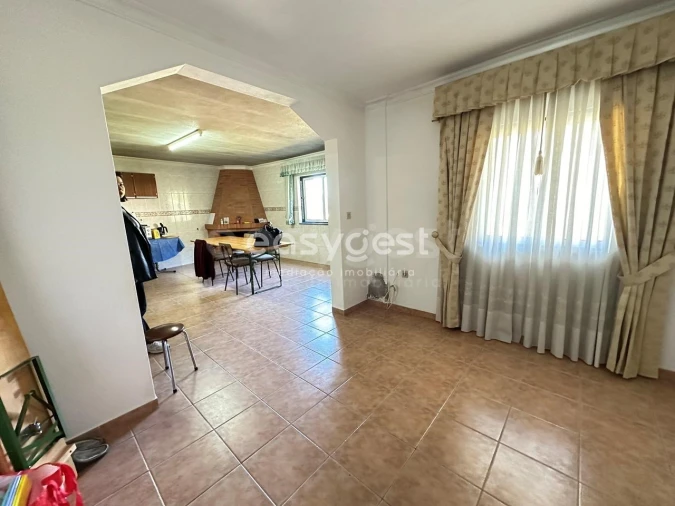 Moradia T4 para Venda em Açoreira Foto 2