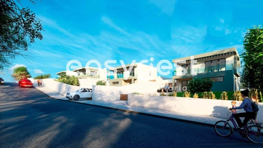 Moradia T4 para Venda em Miragaia e Marteleira Foto 2