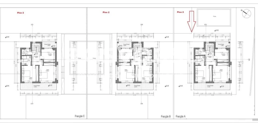 Moradia T4 para Venda em Miragaia e Marteleira Foto 16