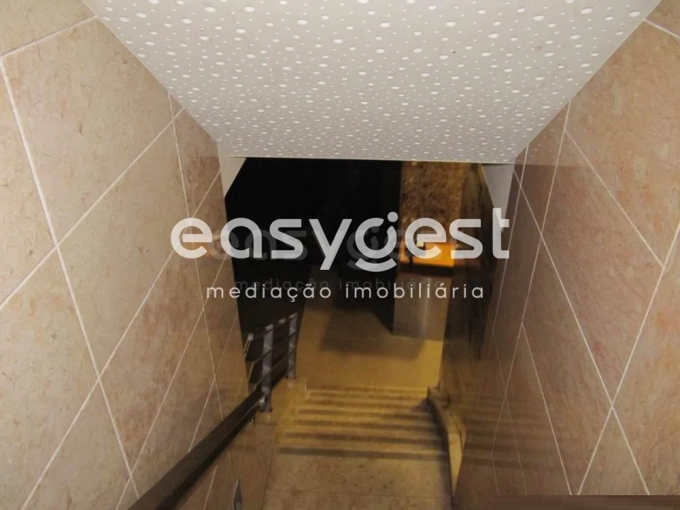 Prédio para Venda em Santa Maria, São Pedro e Matacães Foto 12