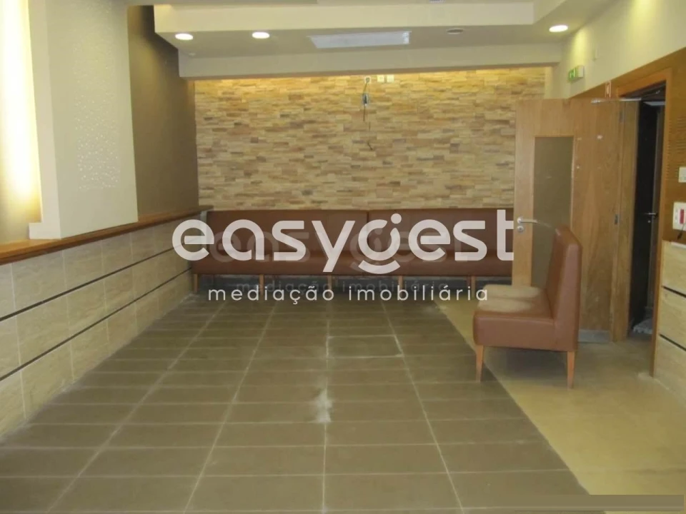 Prédio para Venda em Santa Maria, São Pedro e Matacães Foto 13