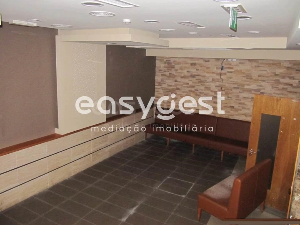 Prédio para Venda em Santa Maria, São Pedro e Matacães Foto 14