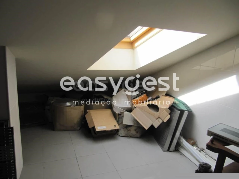 Prédio para Venda em Santa Maria, São Pedro e Matacães Foto 24