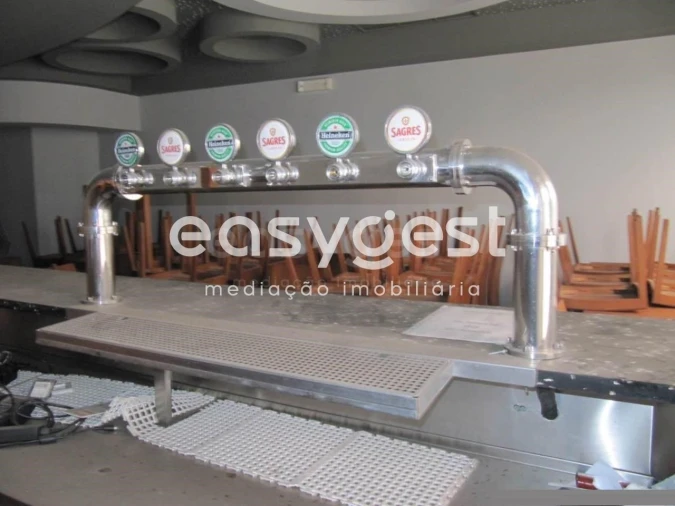 Prédio para Venda em Santa Maria, São Pedro e Matacães Foto 3